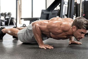 Профессиональные упражнения и тренировки для груди в домашних условиях